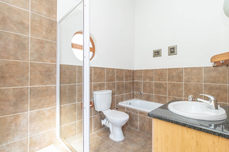 1 Bedroom Property for Sale in North Riding Gauteng