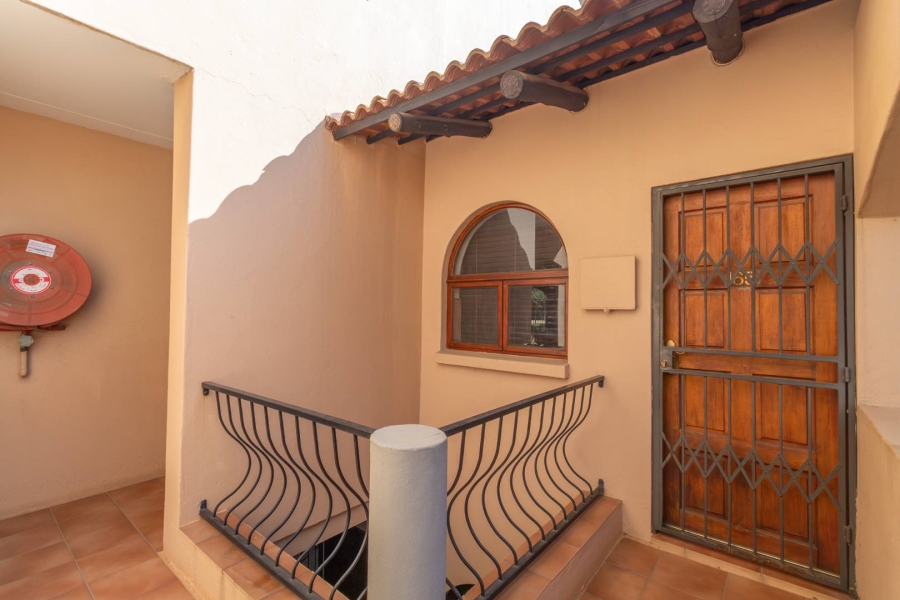1 Bedroom Property for Sale in North Riding Gauteng