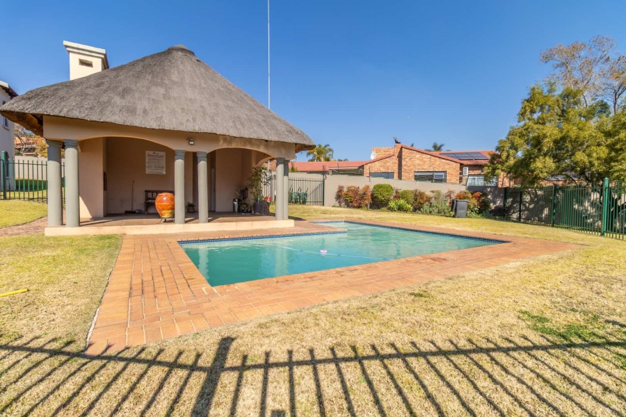 1 Bedroom Property for Sale in North Riding Gauteng