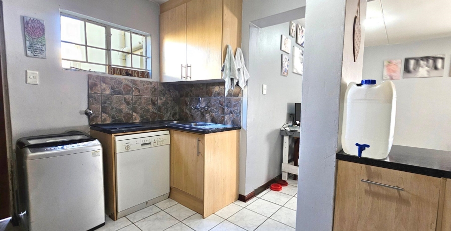 2 Bedroom Property for Sale in Radiokop Gauteng