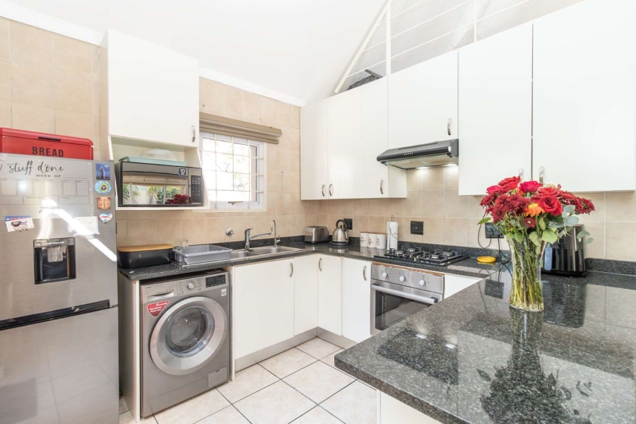 2 Bedroom Property for Sale in Bromhof Gauteng