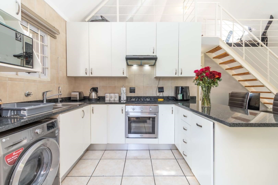 2 Bedroom Property for Sale in Bromhof Gauteng