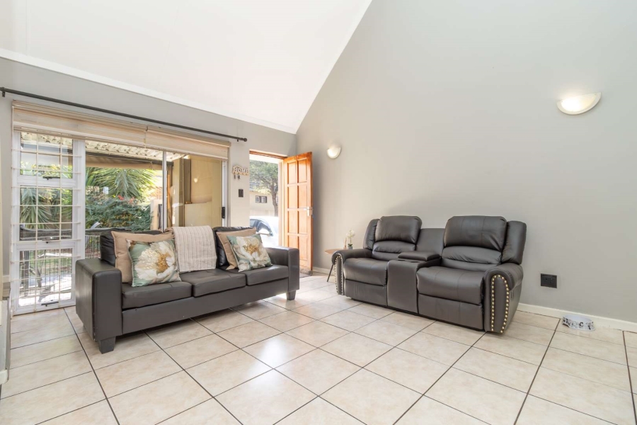 2 Bedroom Property for Sale in Bromhof Gauteng