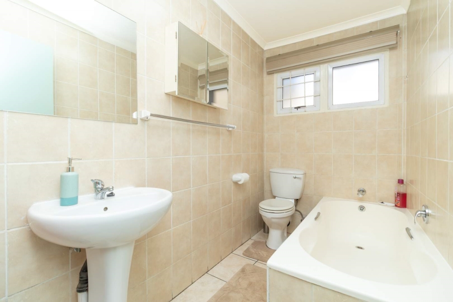 2 Bedroom Property for Sale in Bromhof Gauteng