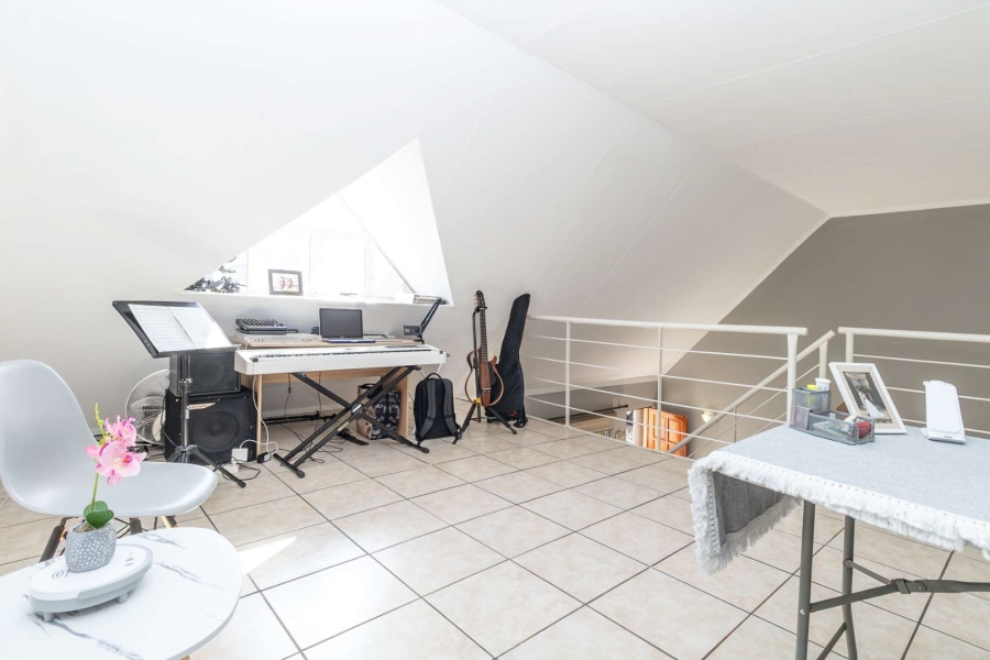 2 Bedroom Property for Sale in Bromhof Gauteng