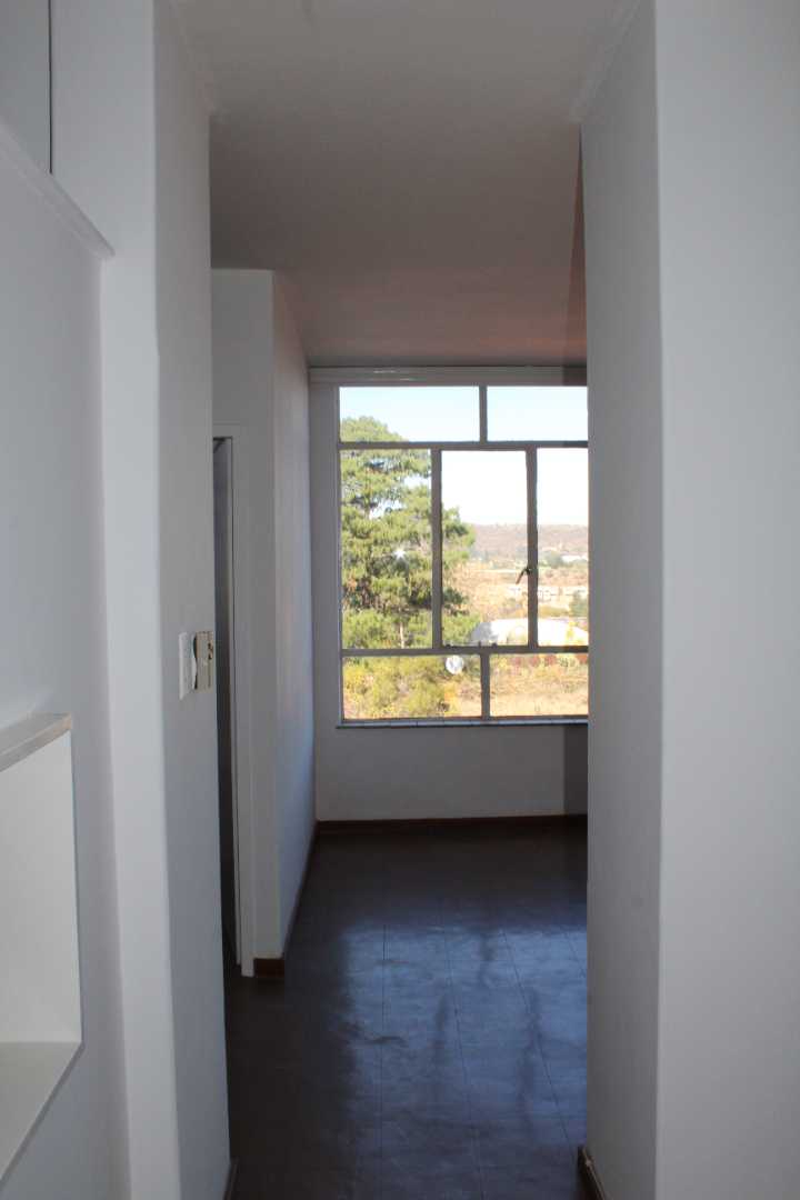 To Let 1 Bedroom Property for Rent in La Montagne Gauteng