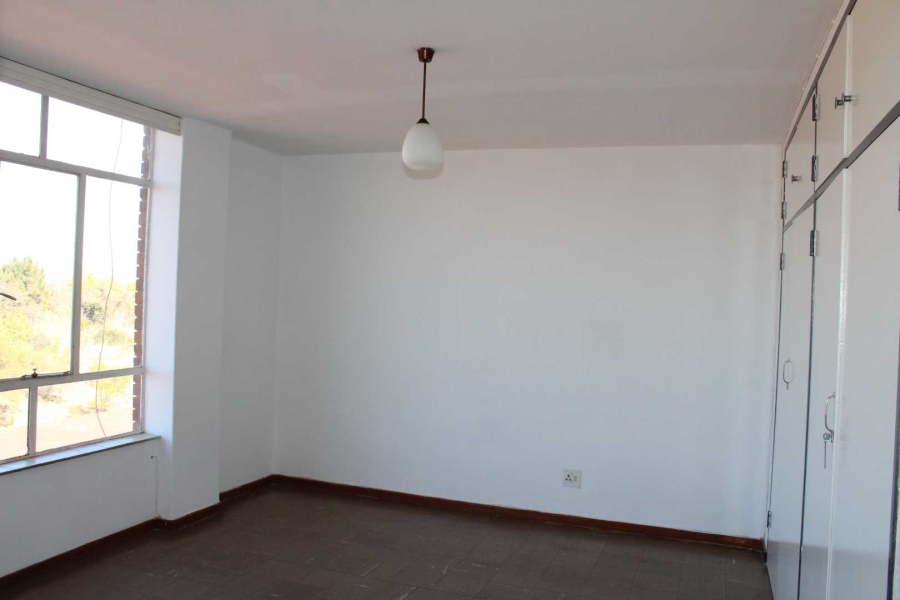 To Let 1 Bedroom Property for Rent in La Montagne Gauteng