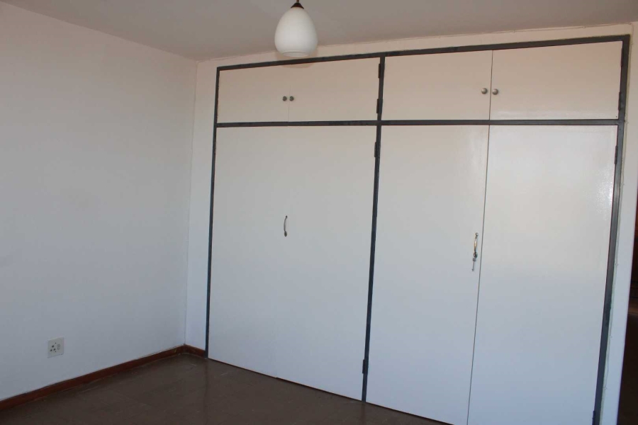 To Let 1 Bedroom Property for Rent in La Montagne Gauteng