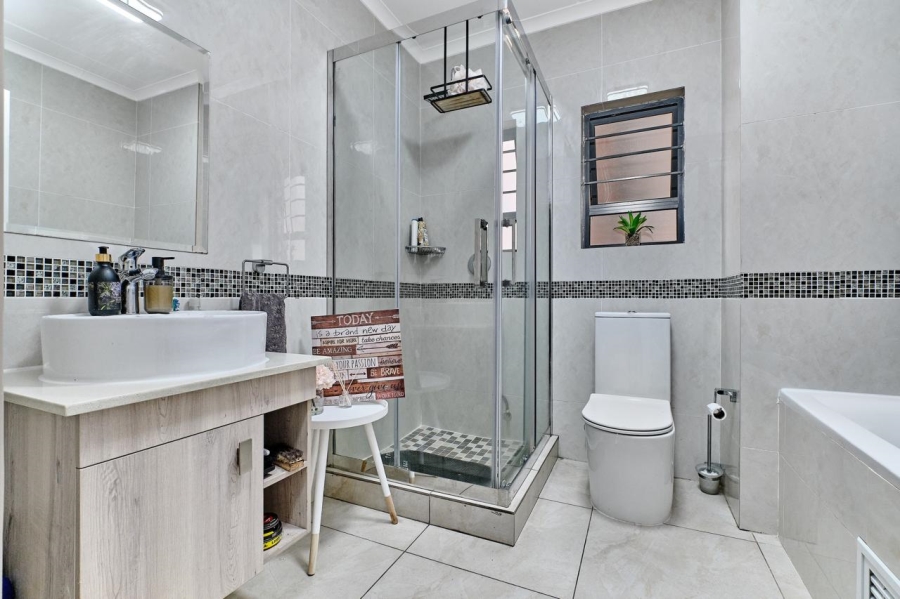 To Let 3 Bedroom Property for Rent in Noordhang Gauteng