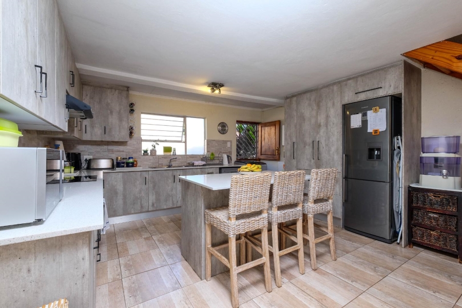 4 Bedroom Property for Sale in Buccleuch Gauteng