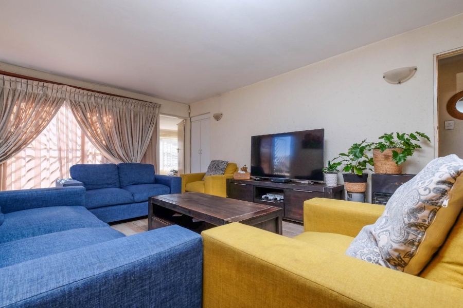 4 Bedroom Property for Sale in Buccleuch Gauteng