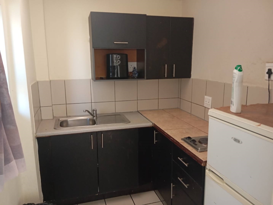 To Let 2 Bedroom Property for Rent in Ruimsig Gauteng