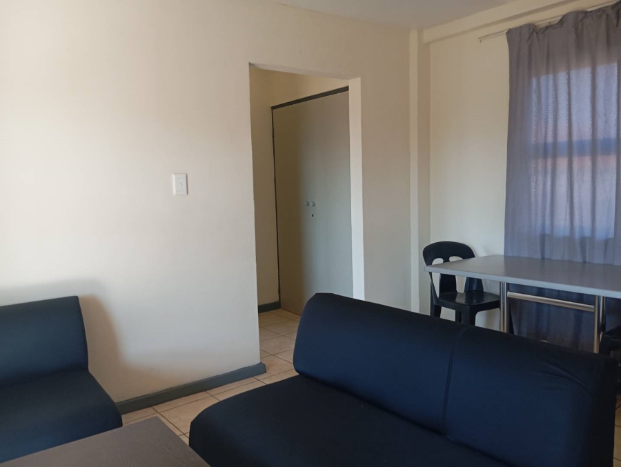 To Let 2 Bedroom Property for Rent in Ruimsig Gauteng