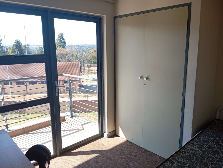 To Let 2 Bedroom Property for Rent in Ruimsig Gauteng