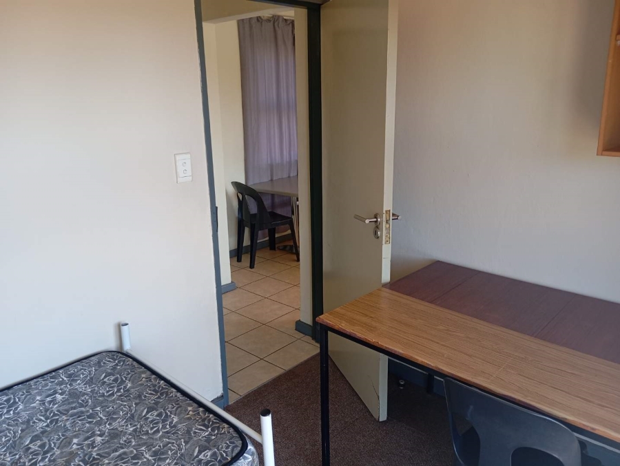 To Let 2 Bedroom Property for Rent in Ruimsig Gauteng