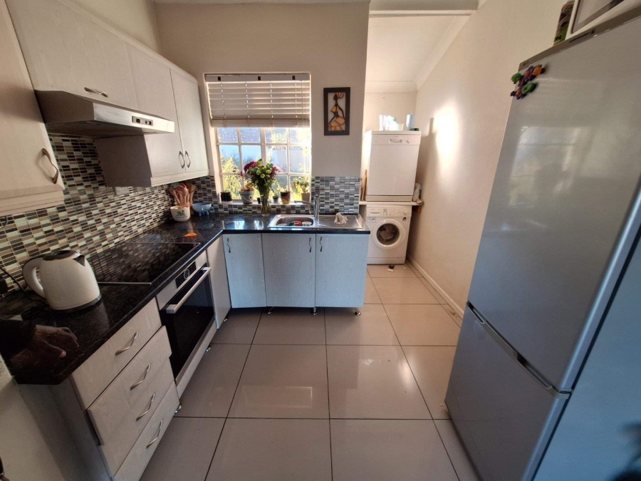 To Let 2 Bedroom Property for Rent in Northcliff Gauteng