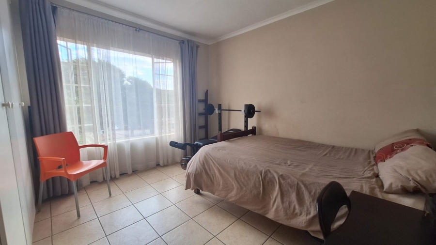 2 Bedroom Property for Sale in Wilgeheuwel Gauteng