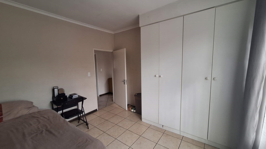 2 Bedroom Property for Sale in Wilgeheuwel Gauteng