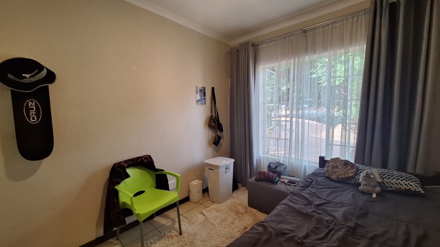 2 Bedroom Property for Sale in Wilgeheuwel Gauteng