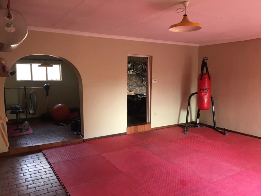 4 Bedroom Property for Sale in Wierdapark Gauteng