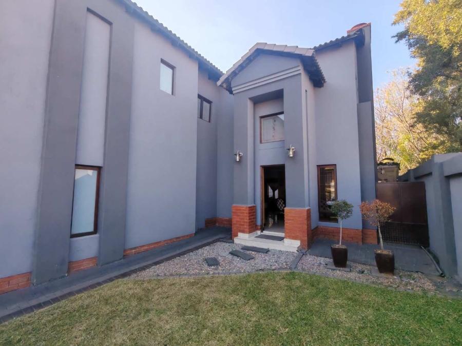 4 Bedroom Property for Sale in Wierdapark Gauteng