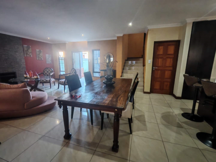 4 Bedroom Property for Sale in Wierdapark Gauteng