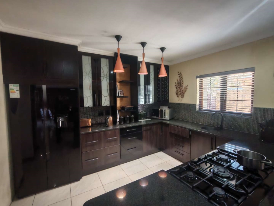 4 Bedroom Property for Sale in Wierdapark Gauteng