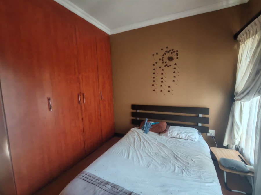 4 Bedroom Property for Sale in Wierdapark Gauteng