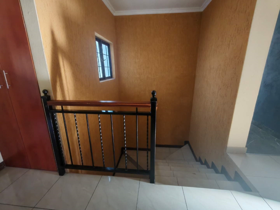 4 Bedroom Property for Sale in Wierdapark Gauteng