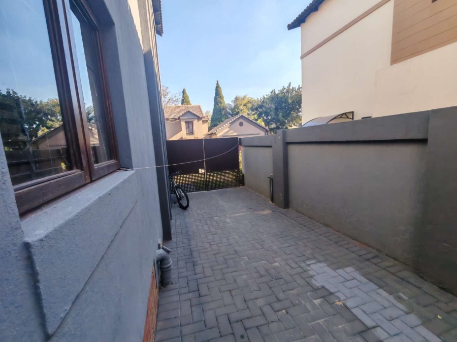 4 Bedroom Property for Sale in Wierdapark Gauteng