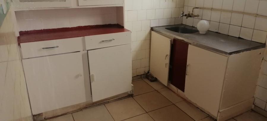 1 Bedroom Property for Sale in Yeoville Gauteng