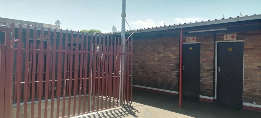 1 Bedroom Property for Sale in Yeoville Gauteng