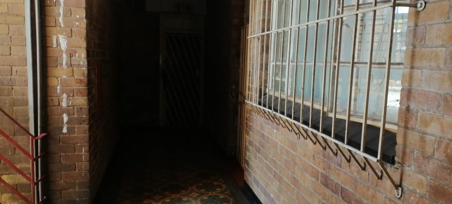 1 Bedroom Property for Sale in Yeoville Gauteng