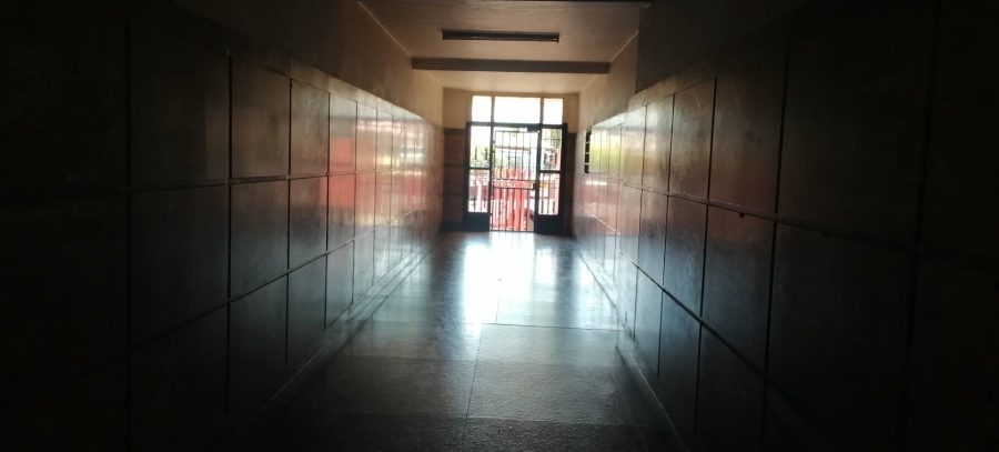 1 Bedroom Property for Sale in Yeoville Gauteng