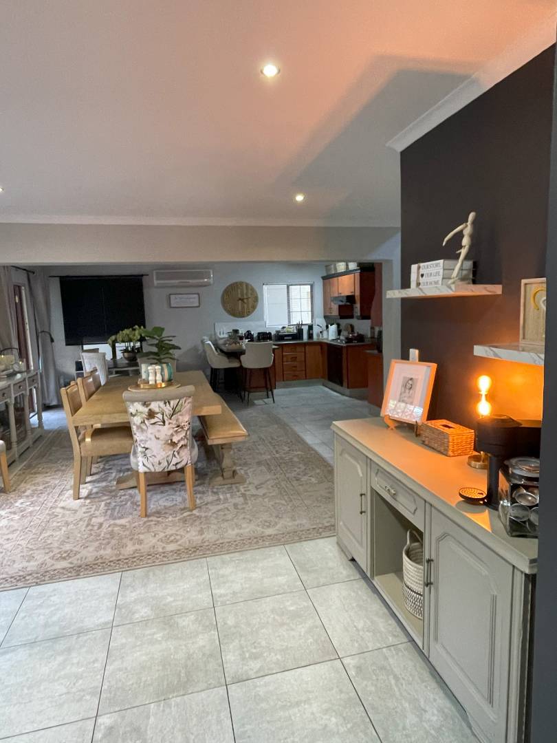 To Let 3 Bedroom Property for Rent in Woodlands Gauteng