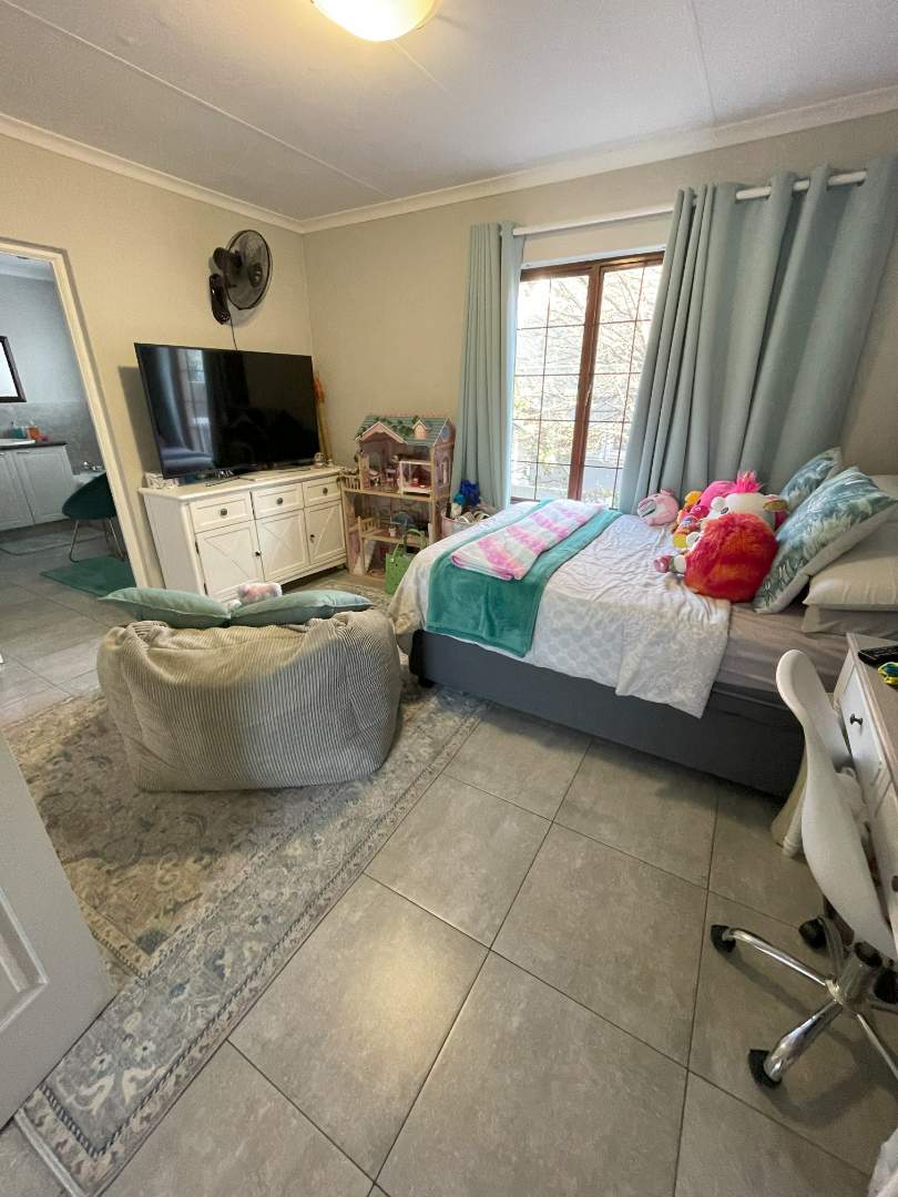 To Let 3 Bedroom Property for Rent in Woodlands Gauteng