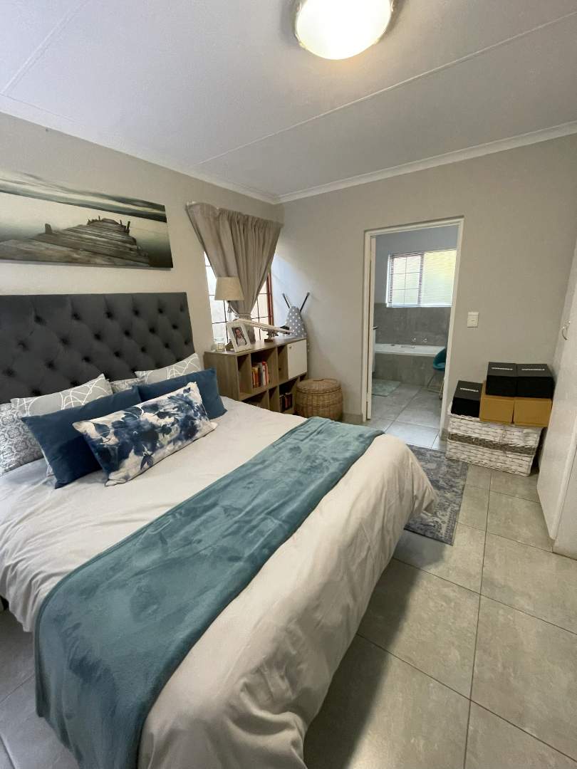 To Let 3 Bedroom Property for Rent in Woodlands Gauteng