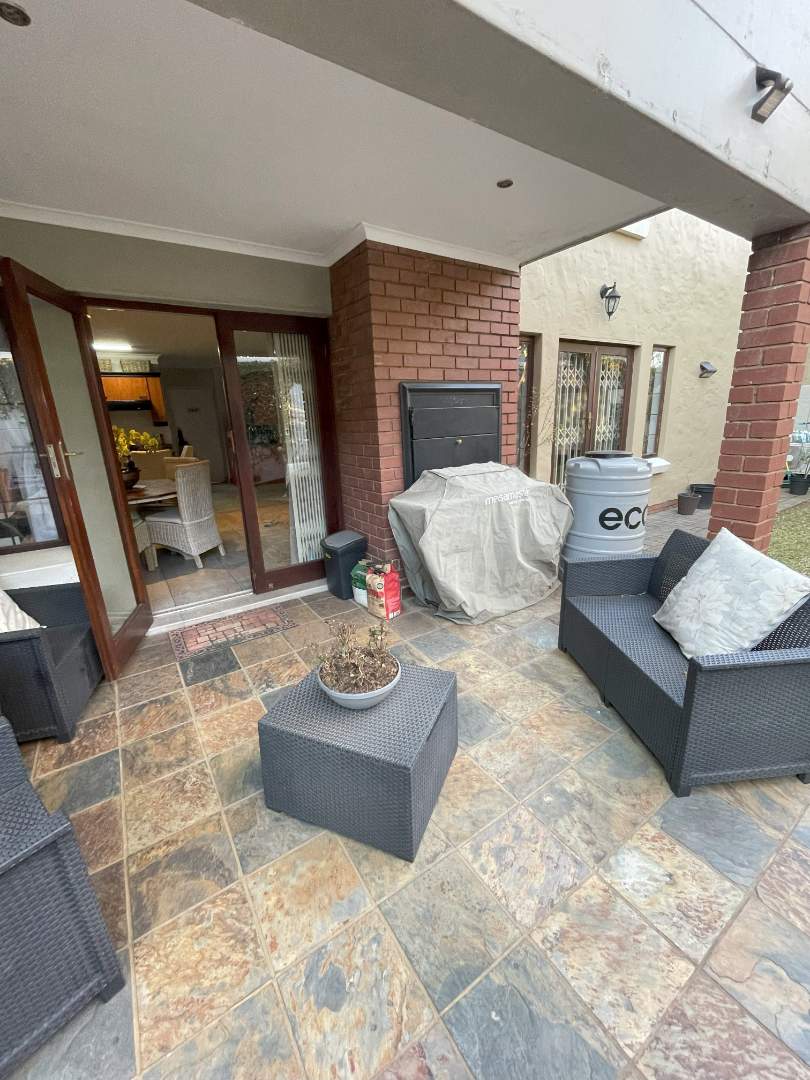 To Let 3 Bedroom Property for Rent in Woodlands Gauteng