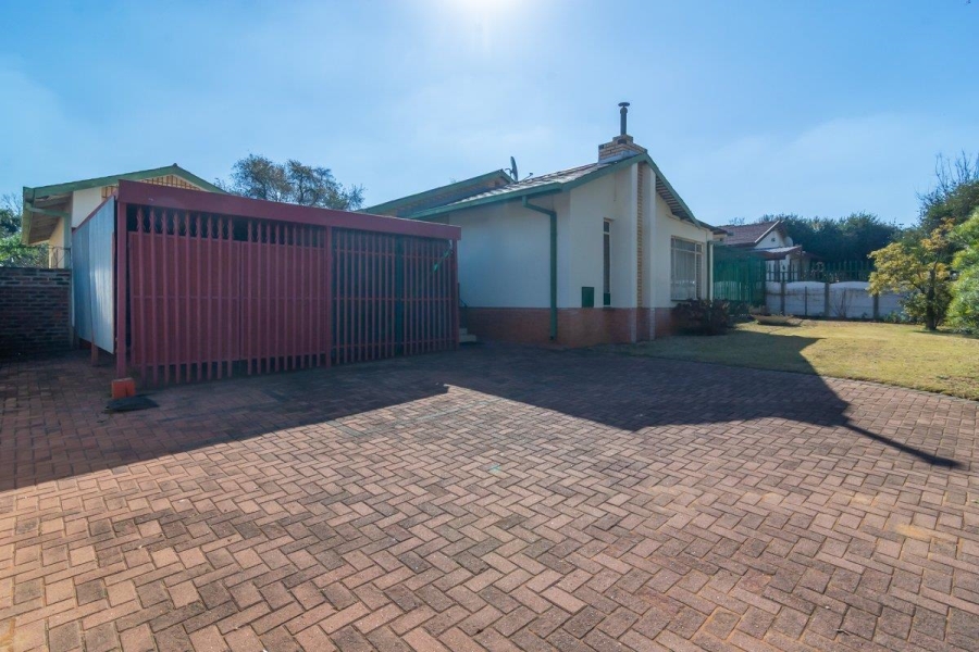 3 Bedroom Property for Sale in Witpoortjie Gauteng