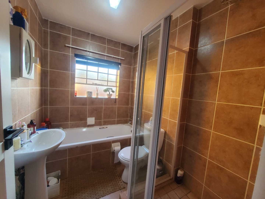 To Let 3 Bedroom Property for Rent in Willowbrook Gauteng