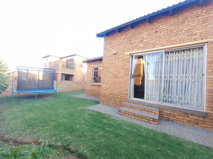 To Let 3 Bedroom Property for Rent in Willowbrook Gauteng