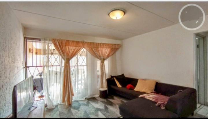 2 Bedroom Property for Sale in Mondeor Gauteng