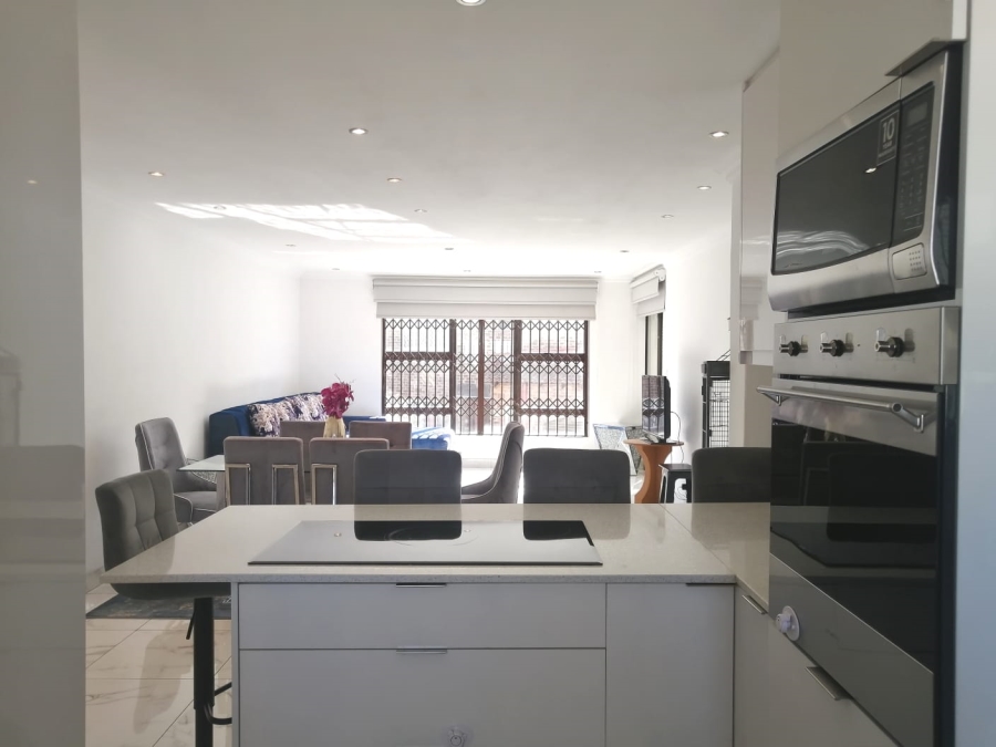 2 Bedroom Property for Sale in Ridgeway Gauteng