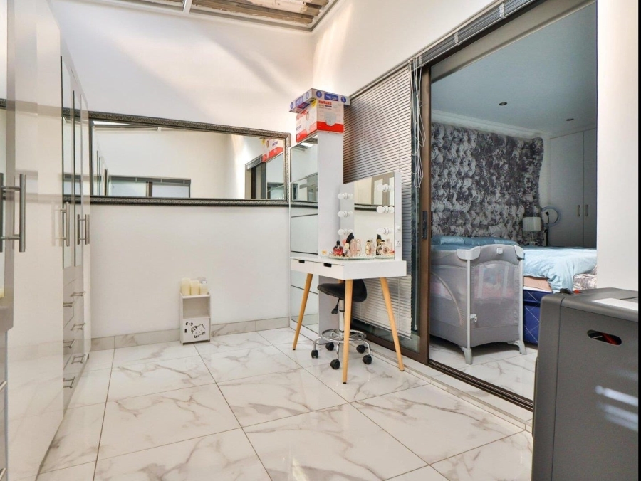 2 Bedroom Property for Sale in Ridgeway Gauteng