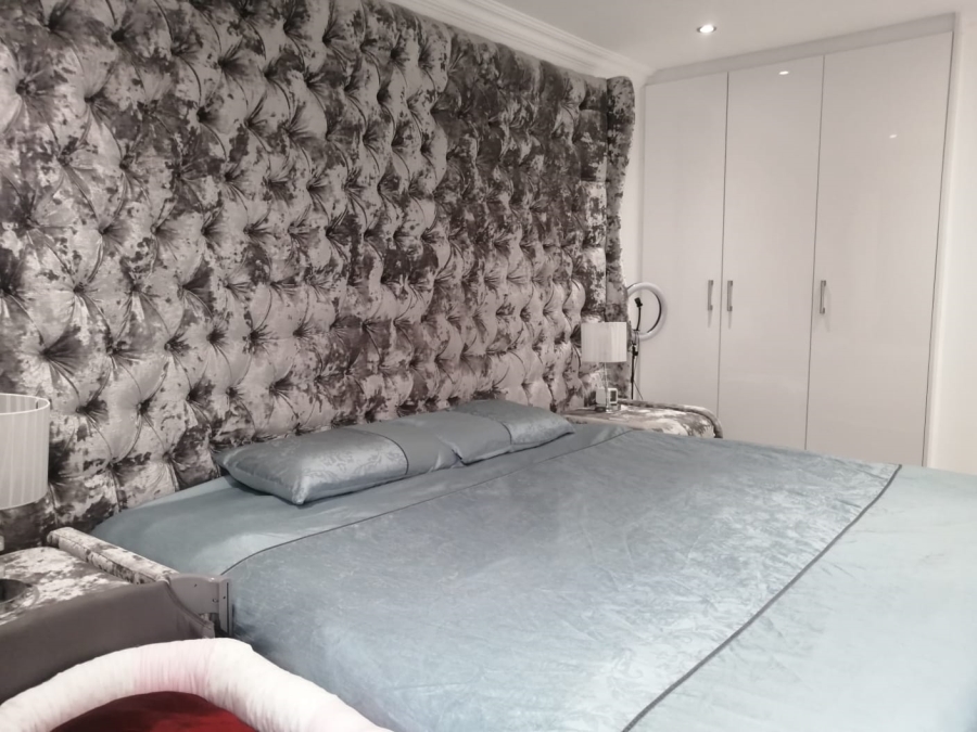 2 Bedroom Property for Sale in Ridgeway Gauteng