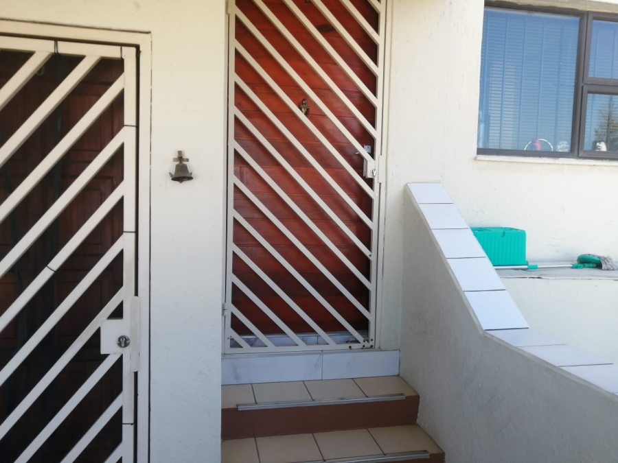 2 Bedroom Property for Sale in Ridgeway Gauteng