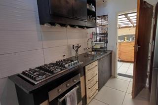 2 Bedroom Property for Sale in Albertsdal Gauteng