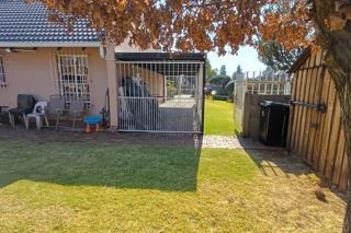 2 Bedroom Property for Sale in Albertsdal Gauteng