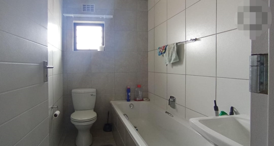 3 Bedroom Property for Sale in Lotus Gardens Gauteng