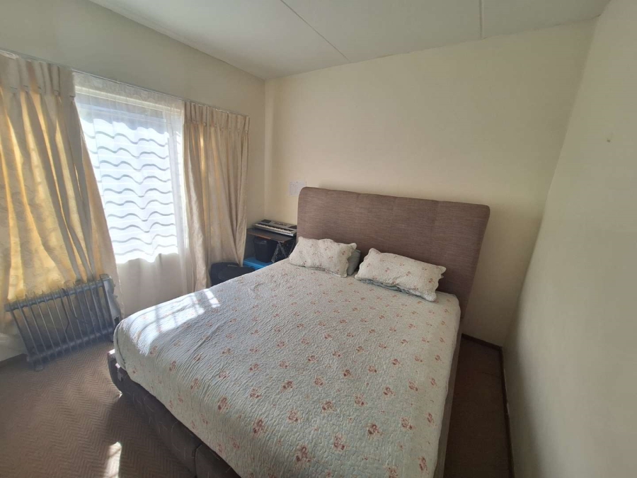 2 Bedroom Property for Sale in Wilgeheuwel Gauteng